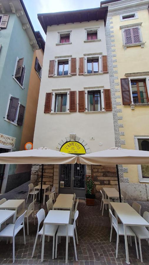 Appartamento Sunrise - Centro Storico N1 Riva del Garda Ngoại thất bức ảnh
