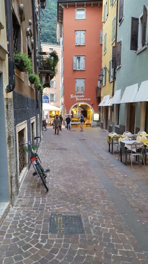 Appartamento Sunrise - Centro Storico N1 Riva del Garda Ngoại thất bức ảnh